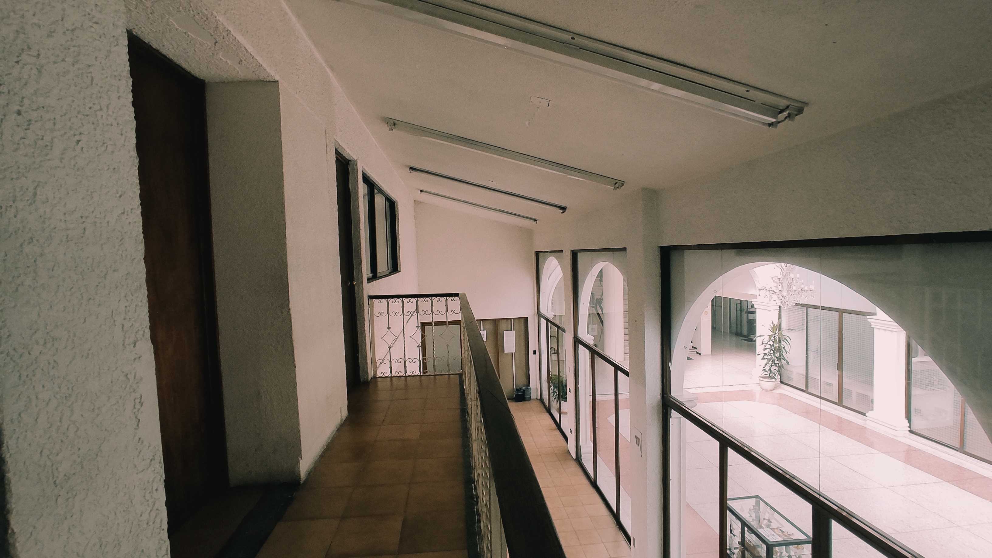 RENTA LOCAL COMERCIAL XALAPA 9M2 INTERIOR EDIFICIO EN AV AVILA CAMACHO, Locales Comerciales